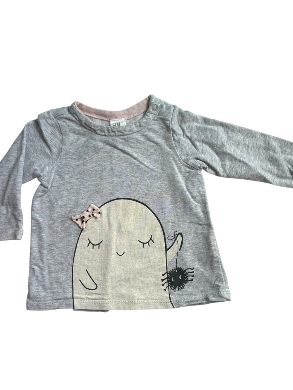 Gray Long-Sleeve Ghost Graphic Top with Pink Bow